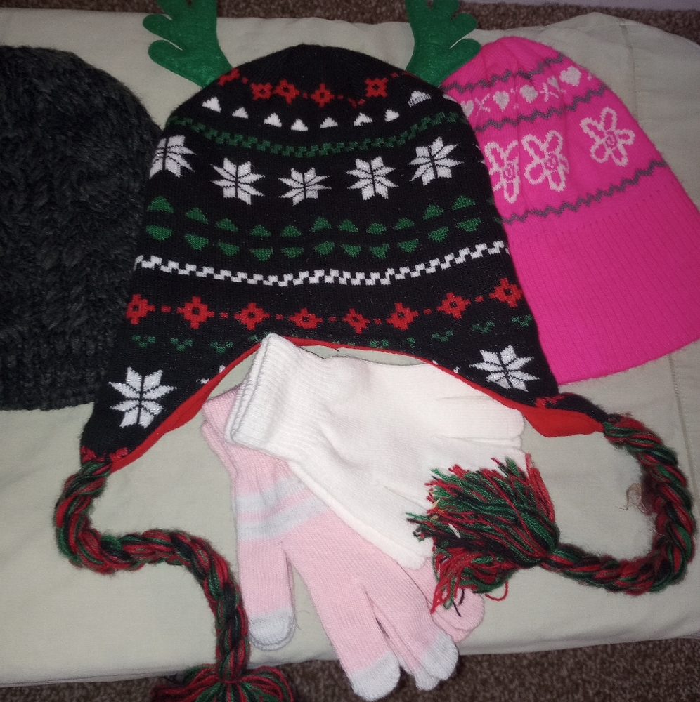 3 winter hats and 2 pair gloves.